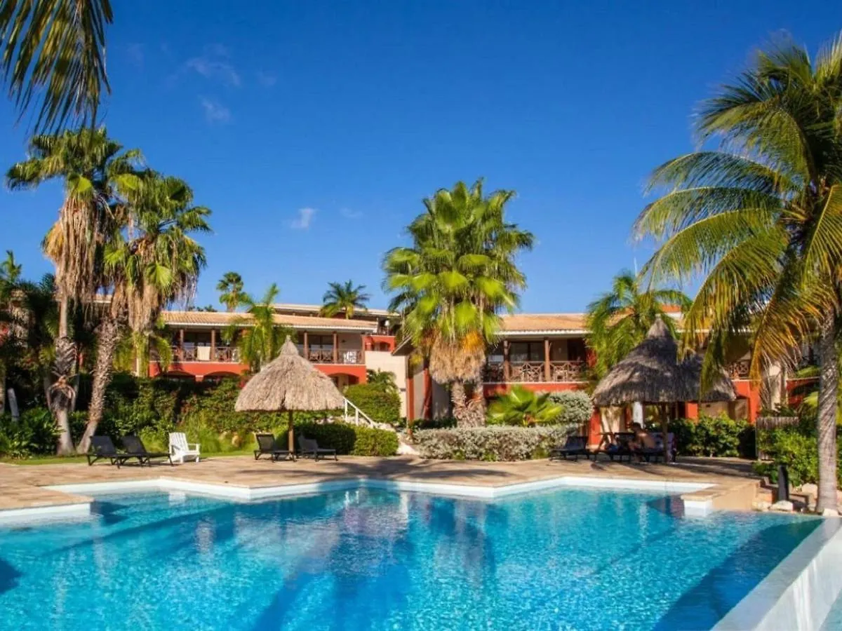 Lush Holiday Home In Willemstad With Pool