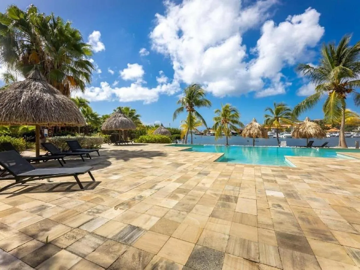 Lush Holiday Home In Willemstad With Pool