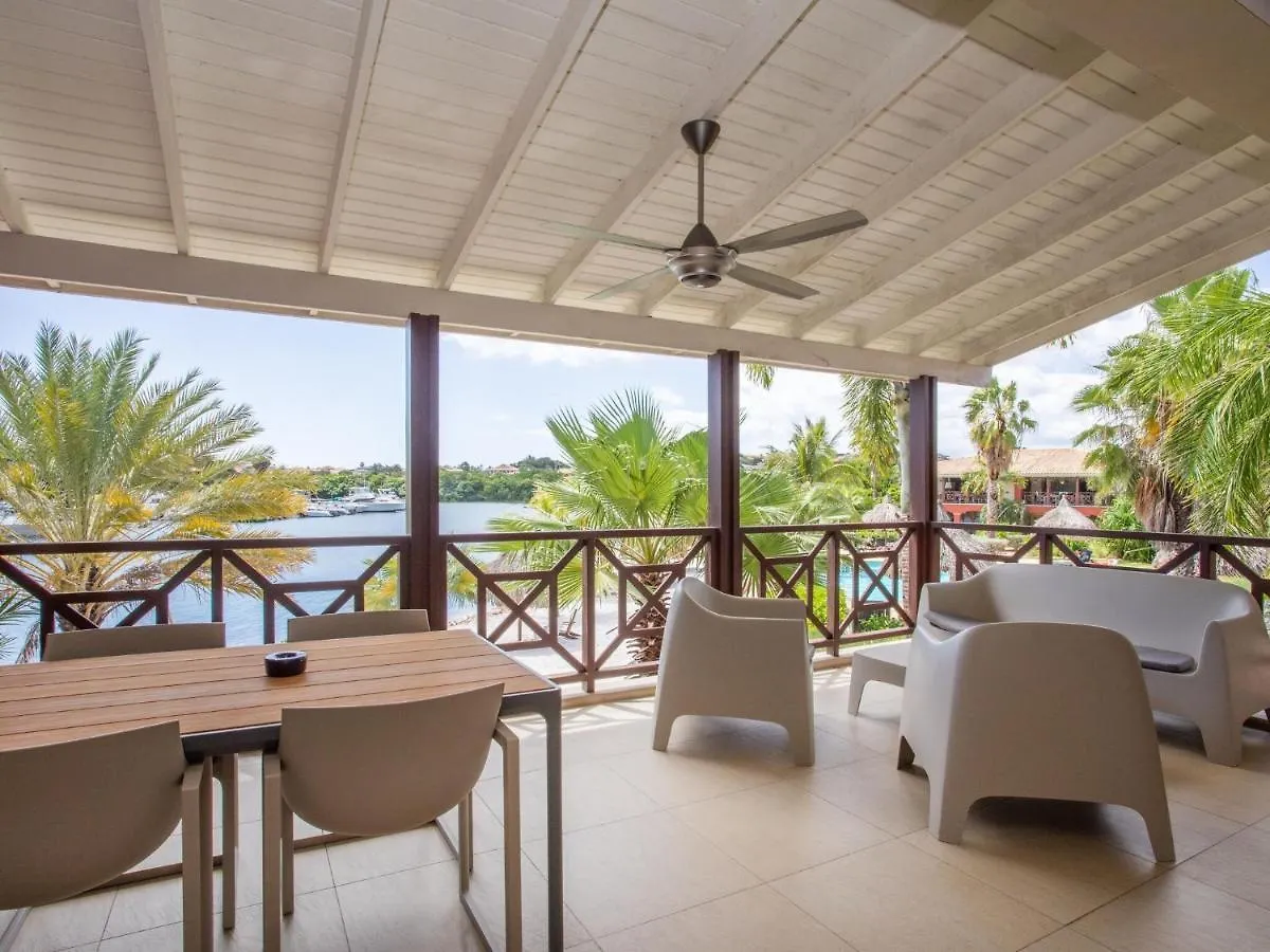Lush Holiday Home In Willemstad With Pool
