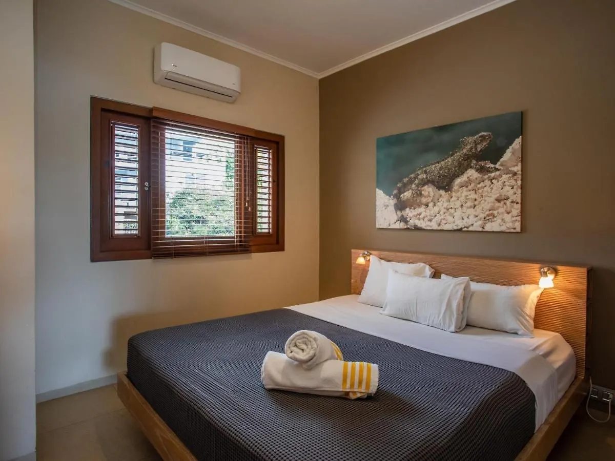 Lush Holiday Home In Willemstad With Pool