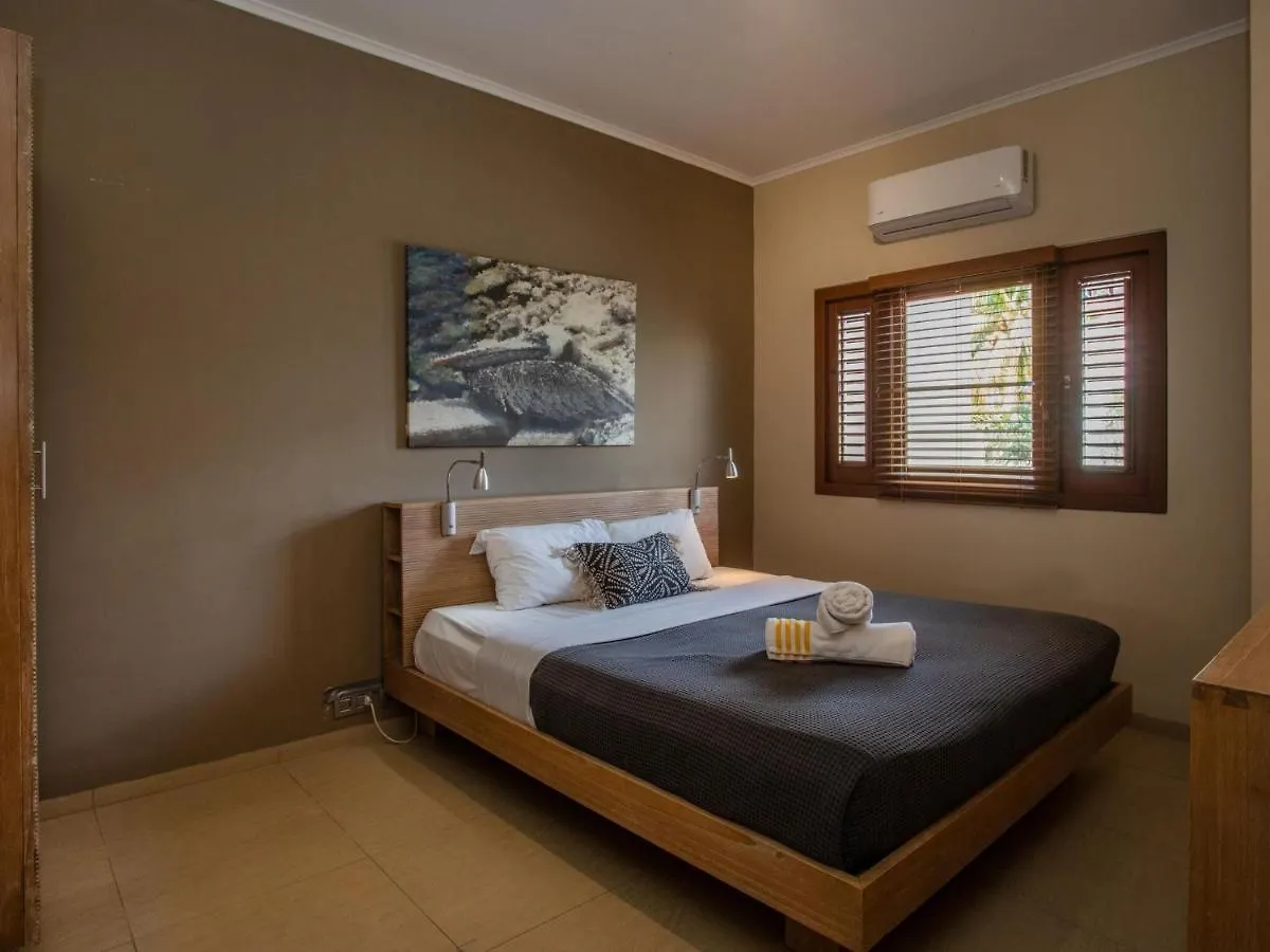 Lush Holiday Home In Willemstad With Pool Curacao